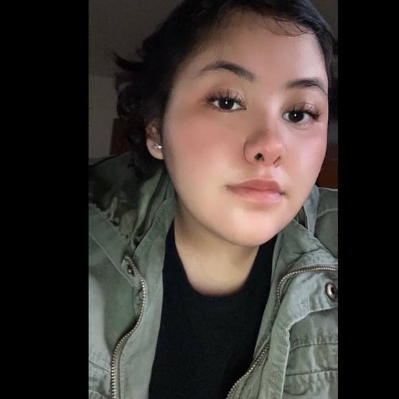 Meet your Posher, Brittany - Picture 1 of 1